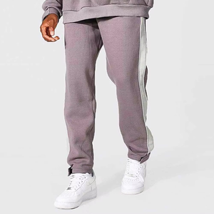 Conjunto de chándal de dos piezas de ropa de calle de último diseño de alta calidad conjunto de chándal de gran tamaño transpirable con etiqueta personalizada para hombres - Product Image 4