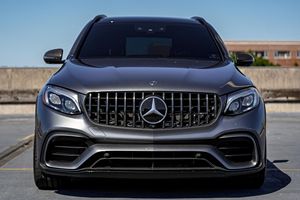 Excelente estado, Mercedes-AMG GLC 63 usado del 2019, 21 mil millas, motor V8 biturbo. - Product Image 4