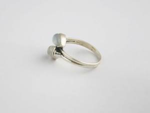 Bague de fiançailles empilable en argent sterling 925 faite à la main avec pierre de lune arc-en-ciel naturelle pour femmes - Product Image 3