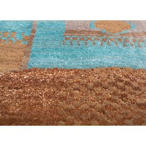 พรมไหมพรมผสมไหมไผ่ถักมือสีเบจและสีน้ำตาลลายเรขาคณิตทรงสี่เหลี่ยมผืนผ้าสำหรับห้องนั่งเล่น รุ่น Manchaha-Les-1941 - Product Image 3