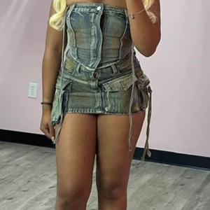 Ensemble 2 pièces tendance vintage en jean, crop top et jupe, décontracté, sexy, mignon, sans bretelles, avec strass, imprimé délavé, coupe skinny, style Y2K pour l'été - Product Image 4