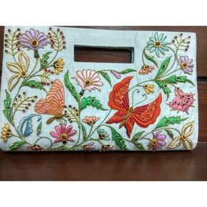 2025กระเป๋าคลัทช์ผ้าแคนวาสแบบมีซิปด้านบนสุดทันสมัยของผู้หญิงผ้า zari ปักกึ่งอัญมณีประดับด้วยลูกปัดไข่มุก - Product Image 6