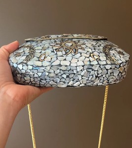 Elegante Bolso de Mano de Terciopelo Formal para Mujer, con Cierre de Solapa y Correa de Hombro/Cadena, Duradero y Ecológico - Product Image 2