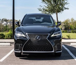 2021 Le-xuz L S 5 0 0 AWD elegante luz SUV 8L Turbo motor asientos de cuero trasero ACC R18 Manual automático Gas/opciones eléctricas - Product Image 1