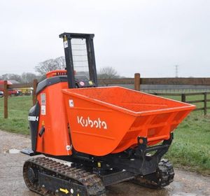 รถดัมพ์ตีนตะขาบ Kubota KC70HV-4 บรรทุกได้ 700 กก. หมุนได้ 180 องศา ระบบขับเคลื่อนไฮโดรสแตติก - Product Image 2