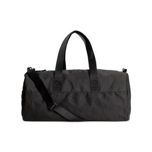 Sac de voyage et de sport spacieux pour les amateurs de gym avec des fermetures éclair de haute qualité et une construction robuste et résistante aux déchirures. - Product Image 4