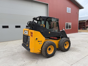 รถตักล้อยางขนาดเล็ก JCB รุ่น Capable พร้อมเครื่องยนต์ดีเซล  สำหรับงานหนัก  ระบบไฮดรอลิกส์ประสิทธิภาพสูง  พร้อมลูกปืนปั๊มไฮดรอลิกส์ - Product Image 6