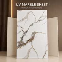 Panneau mural en PVC brillant effet marbre craquelé blanc, gris et or MORLENX pour hôtels, villas et décoration intérieure