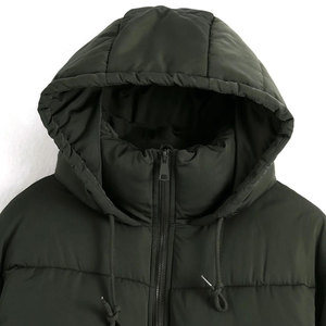 Chaqueta acolchada clásica y cómoda para hombre con soporte recubierto impreso con logotipo personalizado, tela de lona paquistaní fabricada a prueba de agua - Product Image 4