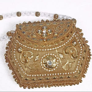 H4068 Vivid Handmade Metal Stone Beaded Clutch for Ladies <b>Gold</b>/Silver Party <b>Evening</b> Use 1-1.9L Capacity Chain Strap Flap Closure - Product Image 1