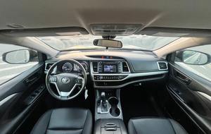 Nuevas llegadas para el mercado global: Toyota Highlander LE 3.5L V6 AWD 4x4 2019 - Product Image 4