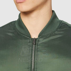 Chaqueta de bombardero de invierno para hombre con logotipo propio, diseño de servicio OEM, cuello levantado de alta calidad, logotipo frontal, secado rápido, respetuoso con el medio ambiente - Product Image 6