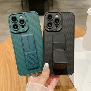 Funda suave de cuerpo completo Premium para <span class=keywords><strong>Iphone</strong></span> 15 14 13 Plus <span class=keywords><strong>Pro</strong></span> Max a prueba de golpes con correa para la muñeca, soporte de mano, funda para bolsas de teléfono - Product Image 3