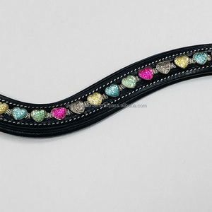 Diseño personalizado, cristales de corazón de arcoíris, canal vacío decorativo, banda de cuero para cejas de caballo en tamaños completos de mazorca - Product Image 5