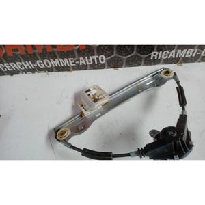 ชุดกลไกปรับกระจกหน้าต่างด้านหลังขวา สำหรับรถยนต์ FIAT Panda รุ่นที่ 2 (03>10) หมายเลขอะไหล่ 51983618 - Product Image 3