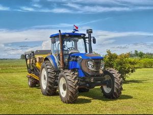 2024 LOVOL M1004 TD LOVOL M1304 TQ 130hp 4WD Tracteur Cabine Mini Tracteur Agricole à Roues d'occasion avec Moteur Pompe - Product Image 6