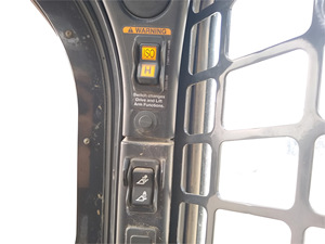 รถตักล้อยาง Bobcat T770 ปี 2021 รุ่นยอดนิยม ได้รับการรับรองมาตรฐาน EPA ใช้งานน้อย พร้อมขายและจัดส่งทั่วโลก - Product Image 4