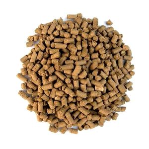 Granulés de biomasse bois haute densité, combustible solide durable, diamètre 6-8 mm, longueur 10-20 mm, pour chaudières industrielles et centrales de chauffage, 10% de réduction - Product Image 1