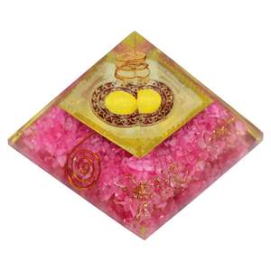 Pirámide de orgonita hecha a mano de la mejor calidad con bobina de cobre para energía positiva y decoración del hogar Suministro mundial disponible - Product Image 5