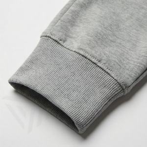 Ensemble de survêtement deux pièces pour homme avec panneaux en maille respirante pour une performance d'entraînement maximale, couleur personnalisable, tenue de sport pour la gym et la course à pied - Product Image 6