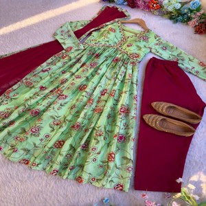 Robe chinon imprimée multicolore avec manches longues en Dupatta et pantalon longueur cheville avec détails fantaisie - Product Image 2