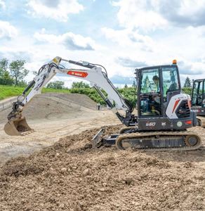 Bobcat E60 Mini Excavator <b>for</b> <b>sale</b> features 55 HP turbo diesel engine and 12315 lb operating <b>weight</b> performance - Product Image 6