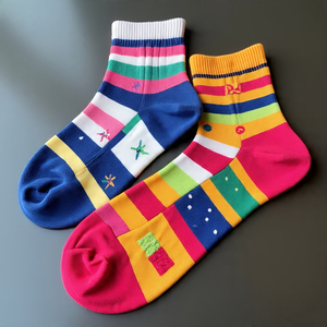 Venta al por mayor de calcetines de poliéster en blanco para la impresión por sublimación calcetines de calle calcetines de baloncesto de entrenamiento deportivo profesional personalizado - Product Image 6