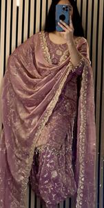 Hermoso Traje Patiala de Algodón Indio para Mujer con Detalles Hechos a Mano para Uso Diario y Estilo Moderno de Salwar Kameez Punjabi - Product Image 5