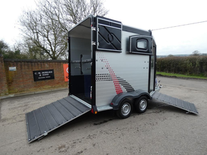 Nouvelle semi-remorque à paroi latérale en acier remorque à essieu pour bétail ou cheval avec remorque de camion à cheval 12R22.5 - Product Image 5