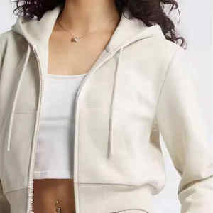 Conjunto de 2 piezas de chándal de terciopelo para mujer, conjunto de 2 piezas de chándal con capucha y Top corto transpirable de talle alto, venta al por mayor - Product Image 2