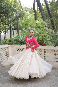 Navratri Special Kora Cotton Avec Leheriya Print Et Mirror Lace Lehenga Choli Fabricant Et Fournisseur De surta - Product Image 4