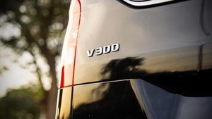 Mercedes-Benz V 300 Extra Long 2.0L Usata 2025, Cambio Automatico, 8 Posti, 4 Cilindri, Guida a Sinistra, Benzina, 4 Porte - Product Image 4