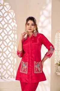 Tissus en crêpe de viscose de couleur cerise, imprimés de placement, ensemble traditionnel, vêtements indiens pakistanais pour filles, kurta/kurti de fête - Product Image 5