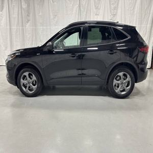 Ford Escape ST-Line 2025 USADO EN EXCELENTES CONDICIONES - Product Image 2