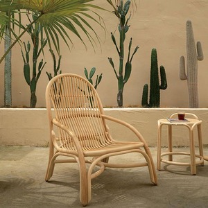 Chaise longue en rotin écologique avec pieds effilés et dossier ouvert, design moderne pour l'ameublement intérieur/extérieur - Product Image 3