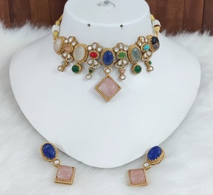 Ensemble de collier ras du cou en laiton Polki et Monalisa inspiré de Sabyasachi, parfait pour les mariages, les tenues de soirée, dernier design, qualité supérieure - Product Image 2