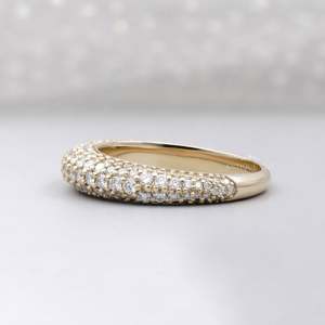 Anillo de Oro Sólido con Pavé de Diamantes de 1.50 Quilates, Tres Hileras de Diamantes Redondos, Clásico para Boda o Aniversario - Product Image 2