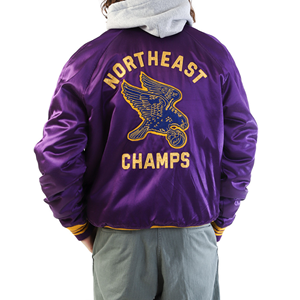 Chaqueta universitaria de gran tamaño Manfinity EMRG para hombre con hombro caído, diseño gráfico personalizado con letras - Product Image 2