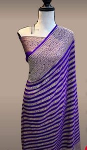 Exclusivo y de moda Pure Soft Khadi Georgette Silk Saree con Rich Zari Woven Pallu con elegantes borlas y Zari Work On Blusa - Product Image 3