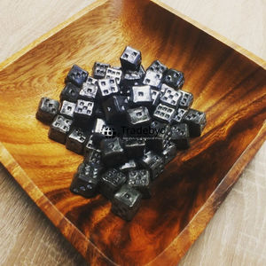 Juego de Dados Poliédricos de Cuerno Natural, 7 Piezas, Ecológico, Duradero, Hecho a Mano para Juegos de Mesa, RPG, Juego de Rol, Tradebyd - Product Image 1