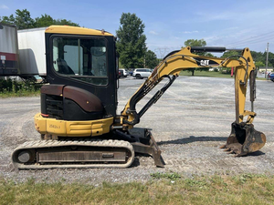 Mini-excavatrice d'occasion pour 305.5e2 5 tonnes avec moteur, pompe et engrenage - 99 kg légère - Belgique - Product Image 2