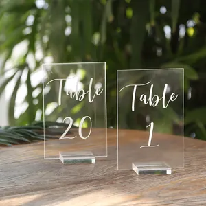 Signe de numéro de mariage en acrylique transparent avec support de support pour cartes personnalisées en forme d'arche cartes de siège modernes numéros de Table vierges