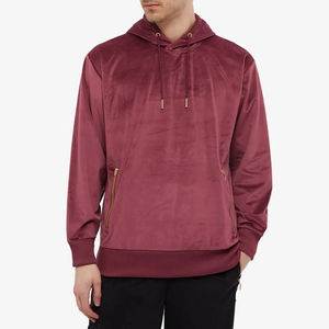 เสื้อฮู้ดดี้ผู้ชายผ้ากำมะหยี่ปักลายตามสั่ง มีกระเป๋าหน้าสองช่อง ผลิตตามแบบ OEM เทคนิคการซักพิเศษ ไซส์ใหญ่ โลโก้สั่งทำได้ สำหรับฤดูร้อน - Product Image 1