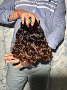 100% naturel brut indien Remy cheveux faisceaux non transformés extensions de cheveux humains vierges crus rebondissants ondulés en vrac cheveux humains - Product Image 5