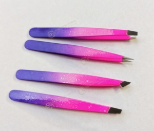 Pince à épiler à sourcils en acier inoxydable personnalisée de haute qualité outil de beauté professionnel pointe inclinée pointue 9.6cm Logo personnalisé vente chaude - Product Image 1