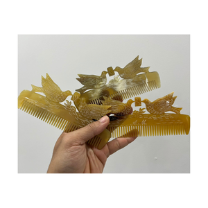 Peine de cuerno artesanal, artesanía tradicional, sin estática, dientes lisos, perfecto para uso en peluquería o cuidado personal en el hogar - Product Image 6