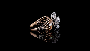 Anillo de diseño de banda ondulada con tallo dividido para compromiso, boda y fiestas | Anillo con Racimo Floral de Diamantes Marquise Cultivados en Laboratorio - Product Image 3