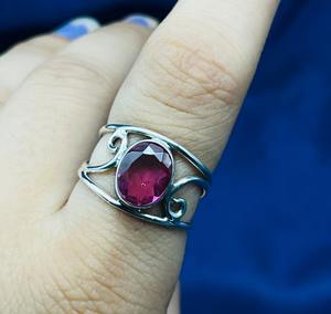 Anillo bohemio de plata de turmalina Rosa natural, anillo de declaración hecho a mano con ajuste de bisel para bodas - Product Image 3