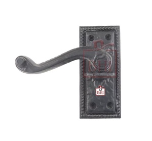 Poignée de porte à levier noir en fonte sur plaque Poignée à mortaise avec serrure Poignée de porte sur plaque Meubles de maison Poignée de porte sur plaque - Product Image 1