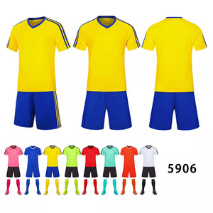 Vente en gros sublimation rouge jaune club de football t-shirt jeunes vêtements de football uniforme d'équipe ensemble de maillots de football - Product Image 2
